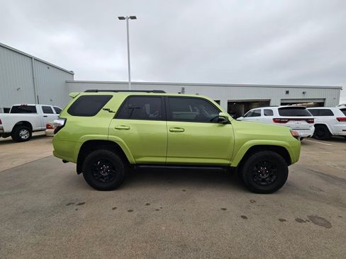 Used 2023 Toyota 4Runner TRD Off-Road Premium w/ Moonroof Package AWD/4WD image 4