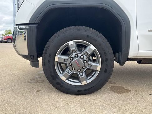 Used 2025 GMC Sierra 2500 SLT AWD/4WD image 12