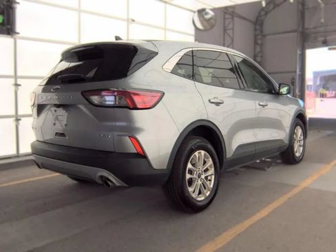 Used 2022 Ford Escape SE AWD/4WD image 6