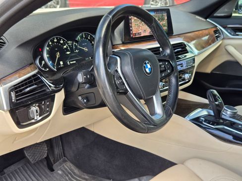 Used 2019 BMW 540i w/ Convenience Package RWD image 12