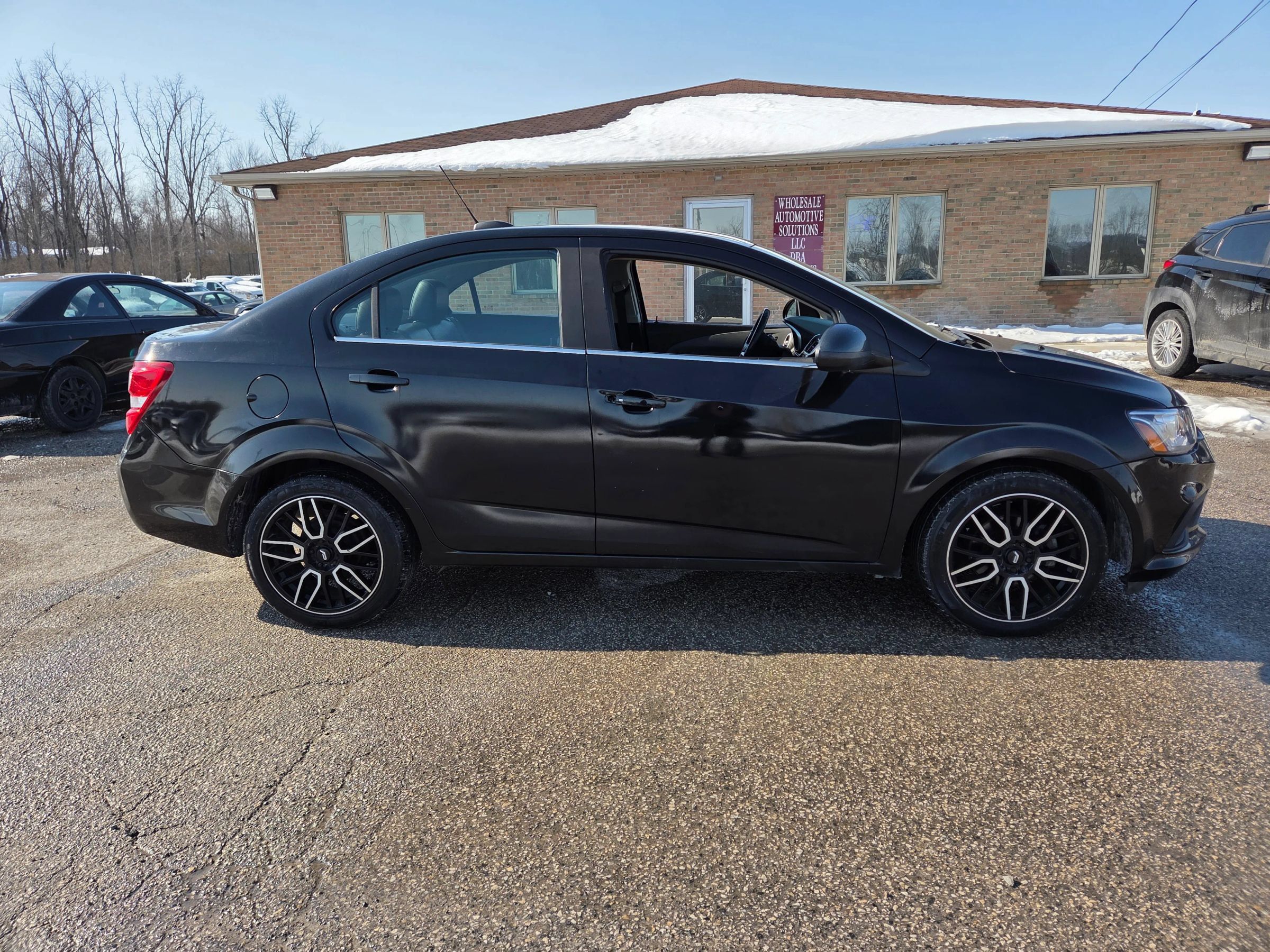 Used 2019 Chevrolet Sonic Premier FWD image 4