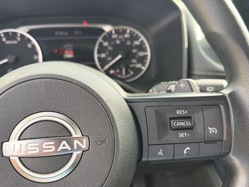 Used 2024 Nissan Rogue S AWD/4WD image 21