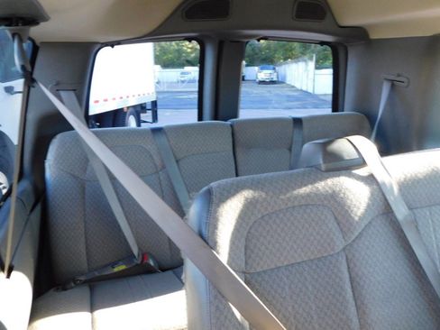 Used 2017 Chevrolet Express 3500 LT w/ LT Preferred Equipment Group image 30