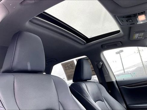 Certified 2022 Lexus RX 450h AWD w/ Premium Package image 27