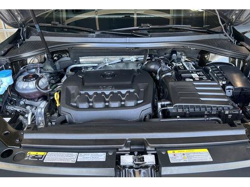 Used 2022 Volkswagen Tiguan SEL R-Line AWD/4WD image 12