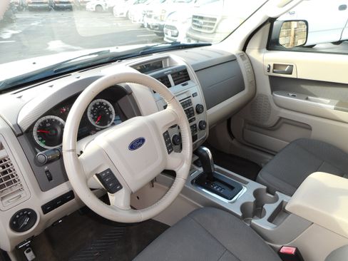 Used 2009 Ford Escape 4WD Hybrid image 14