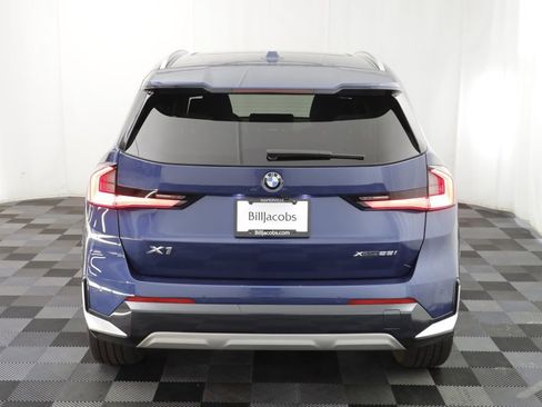 Certified 2025 BMW X1 xDrive28i AWD/4WD image 17