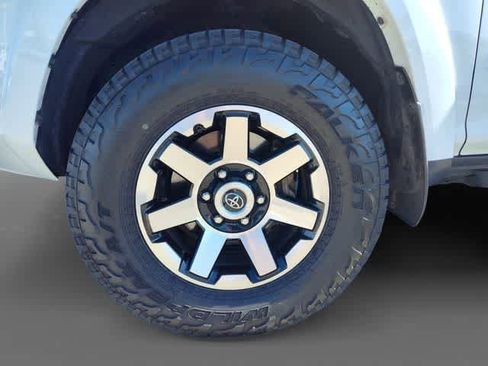 Used 2017 Toyota 4Runner TRD Off-Road Premium image 9