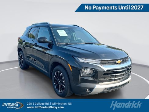 Used 2023 Chevrolet TrailBlazer LT FWD image 1