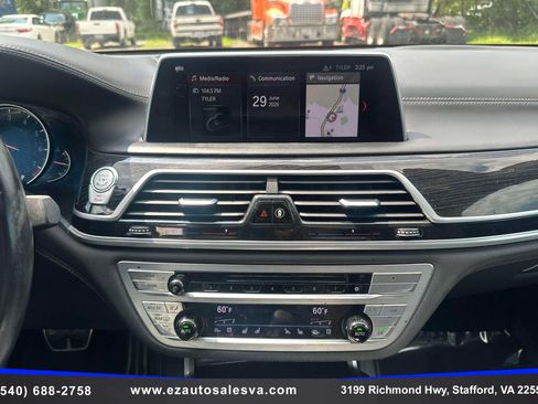 Used 2018 BMW 750i xDrive AWD/4WD image 29