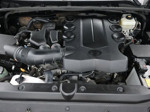 Used 2022 Toyota 4Runner Limited image 37