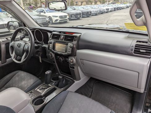 Used 2012 Toyota 4Runner Trail AWD/4WD image 30