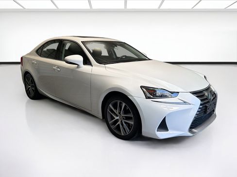 Used 2019 Lexus IS 300 RWD image 3