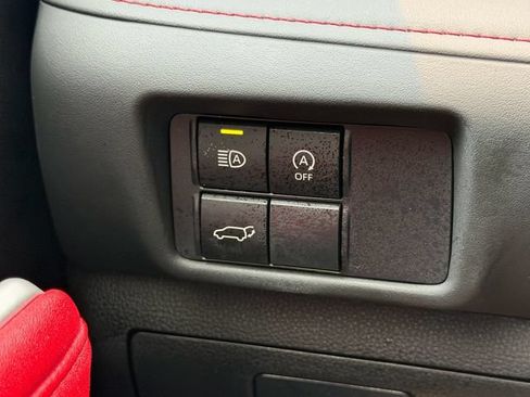 Used 2023 Toyota Highlander XSE FWD image 28