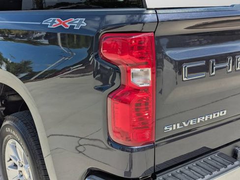 Used 2024 Chevrolet Silverado 1500 LT AWD/4WD image 42