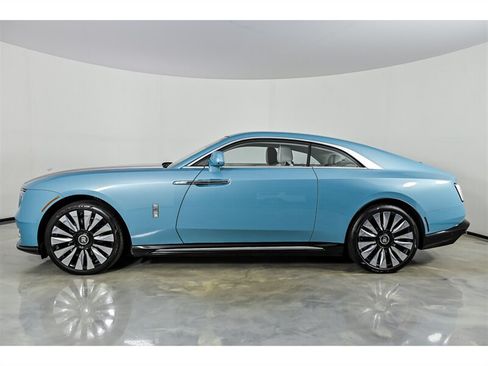 Used 2024 Rolls-Royce Spectre w/ Spectre Launch Package AWD/4WD image 4