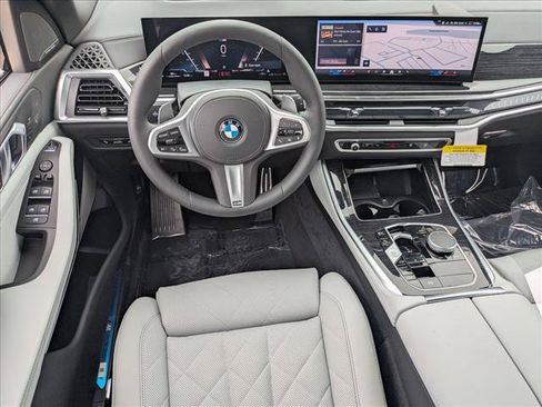 New 2026 BMW X5 xDrive40i w/ M Sport Package AWD/4WD image 14