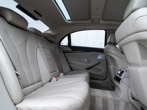 Used 2017 Mercedes-Benz S 550 Sedan image 13