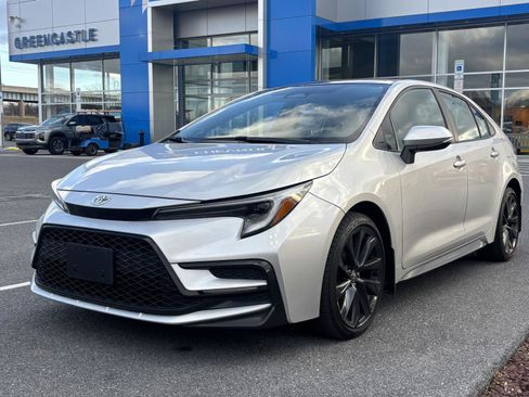 Used 2024 Toyota Corolla XSE image 1