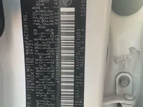 Used 2021 Toyota Camry LE image 4