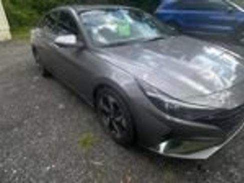 Used 2022 Hyundai Elantra SEL w/ Convenience + Premium Package FWD image 7