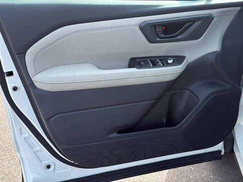 New 2026 Subaru Forester Premium AWD/4WD image 17