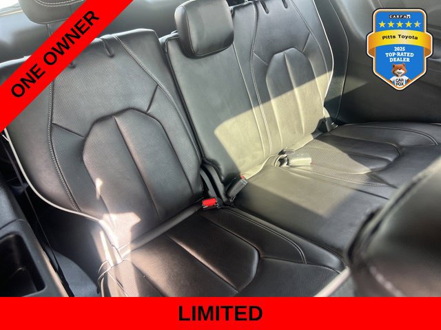 Used 2025 Chrysler Pacifica Limited FWD image 15