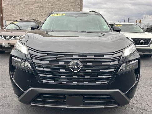 Used 2026 Nissan Rogue SV image 8