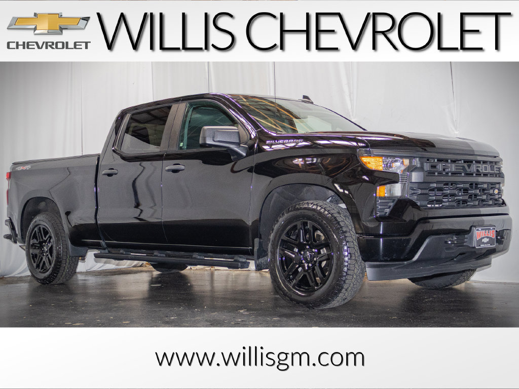 Used 2023 Chevrolet Silverado 1500 Custom AWD/4WD image 1