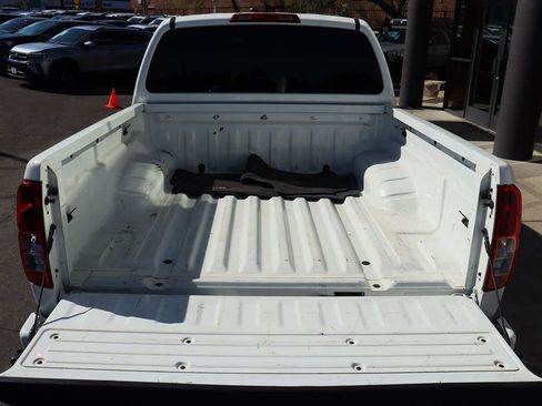 Used 2021 Nissan Frontier S image 23