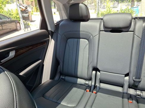 Used 2018 Audi Q5 2.0T Premium Plus AWD/4WD image 12