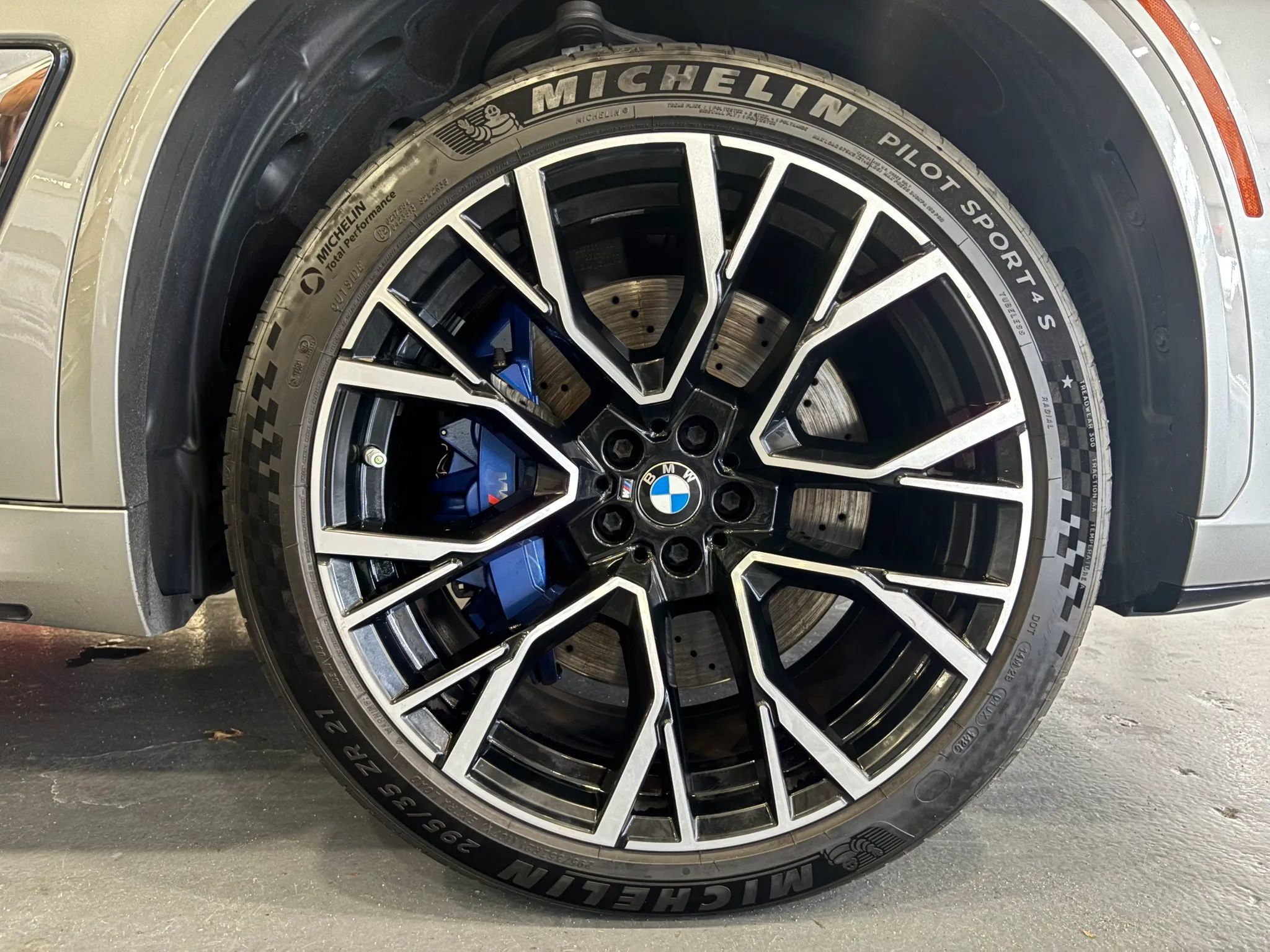 Used 2020 BMW X5 M w/ Executive Package AWD/4WD image 59