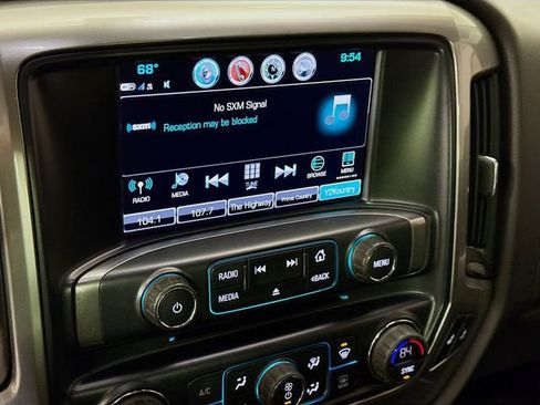 Used 2018 Chevrolet Silverado 1500 LT w/ All Star Edition image 17