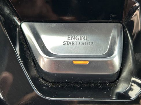 Used 2024 GMC Sierra 3500 Denali w/ Denali Reserve Package image 25