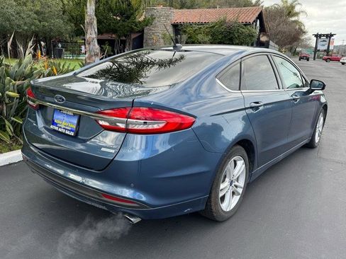 Used 2018 Ford Fusion SE w/ Fusion SE Technology Package image 6