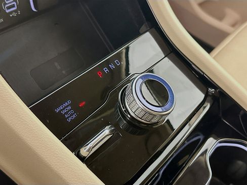 Used 2021 Jeep Grand Cherokee L Limited w/ Luxury Tech Group II image 25