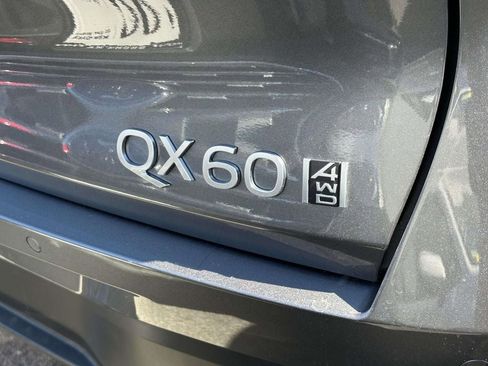 Used 2026 INFINITI QX60 Luxe w/ Family Package image 7