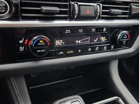 Certified 2024 Nissan Pathfinder Platinum w/ Lighting Package (N93) image 18