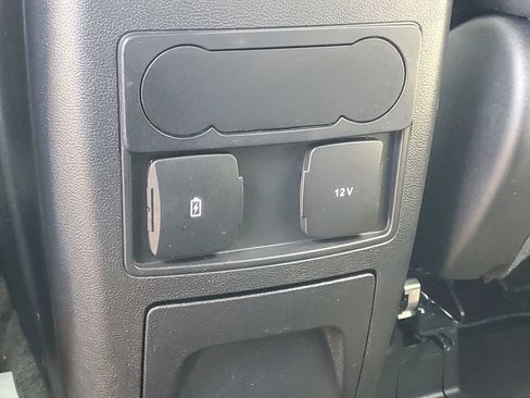 Certified 2024 Ford Explorer XLT AWD/4WD image 18