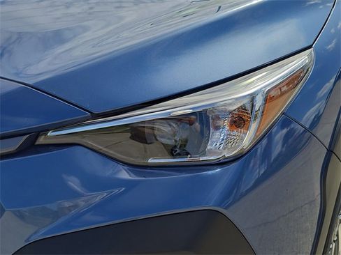 Used 2024 Subaru Crosstrek 2.0i Premium image 7