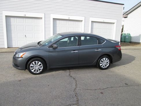 Used 2015 Nissan Sentra S image 3
