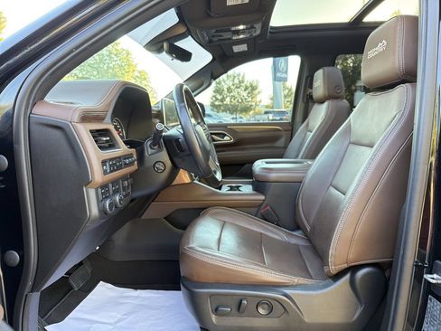 Used 2021 Chevrolet Tahoe High Country w/ Premium Package AWD/4WD image 11