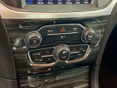 Used 2021 Chrysler 300 Touring w/ Sport Appearance Package image 27