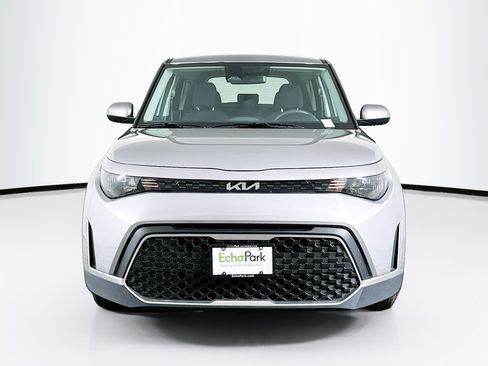 Used 2025 Kia Soul LX w/ LX Technology Package image 2