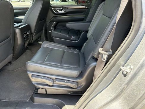 Used 2022 Chevrolet Tahoe Z71 w/ Luxury Package AWD/4WD image 15