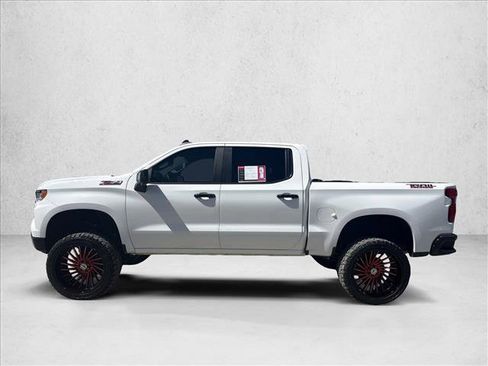Used 2022 Chevrolet Silverado 1500 LT Trail Boss w/ LT Trail Boss Premium Package AWD/4WD image 2