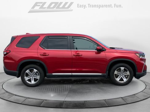 Used 2025 Honda Pilot EX-L image 10