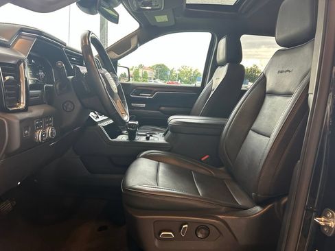 Used 2023 GMC Sierra 1500 Denali AWD/4WD image 8