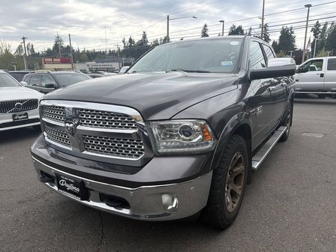 Used 2015 RAM 1500 Laramie AWD/4WD image 4