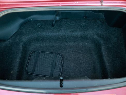 Used 2006 MAZDA MX-5 Miata Sport image 8
